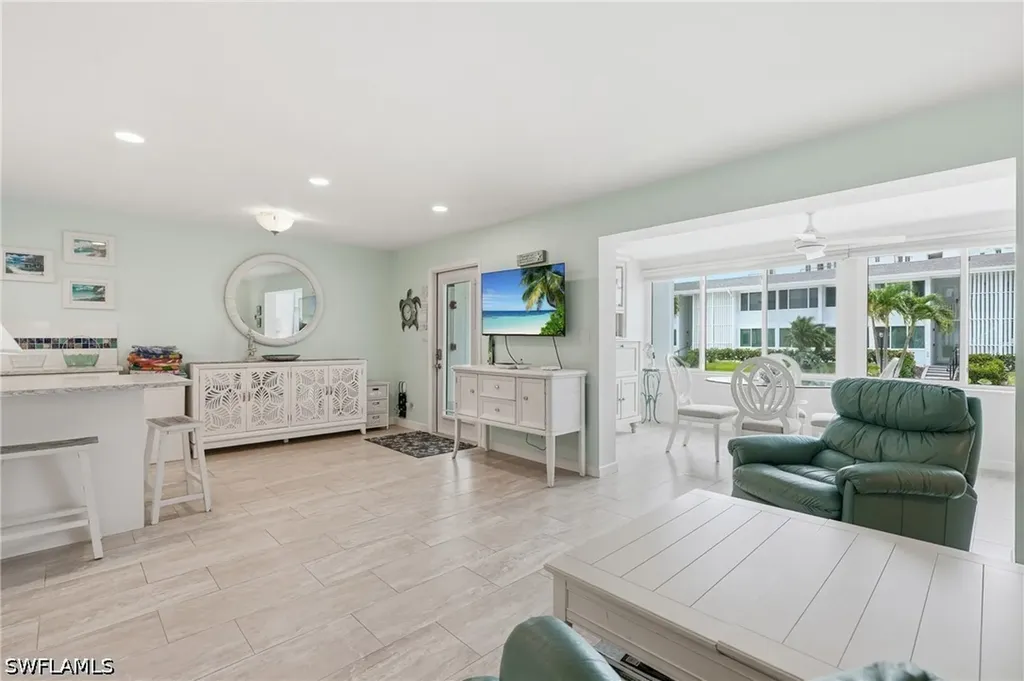 1065 Gulf Shore Boulevard N Naples FL 34102