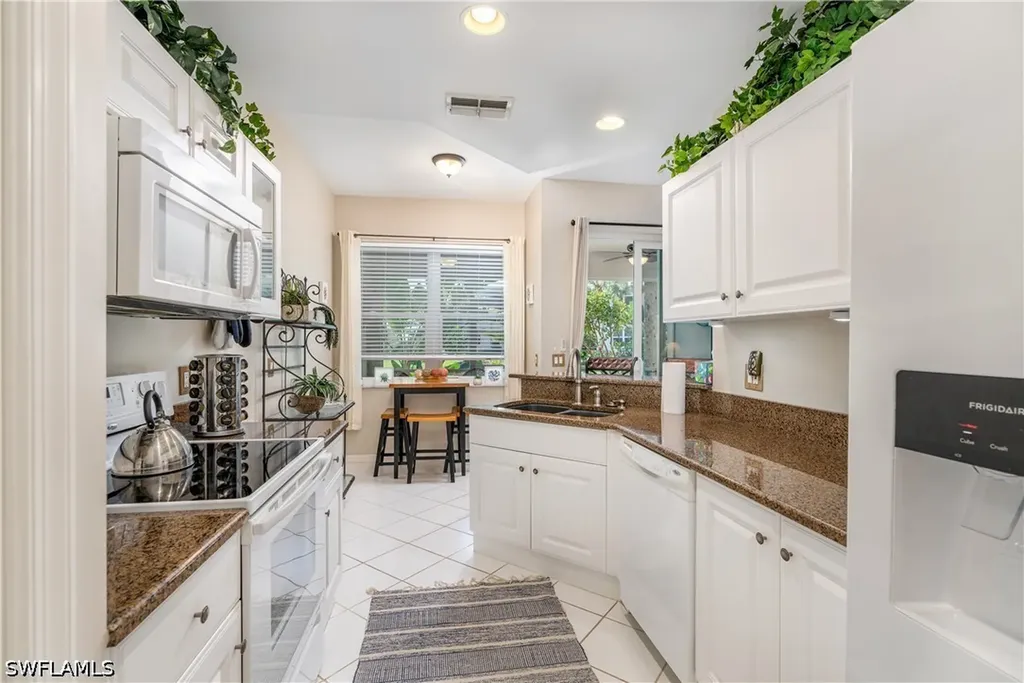 4680 Hawks Nest Way Naples FL 34114
