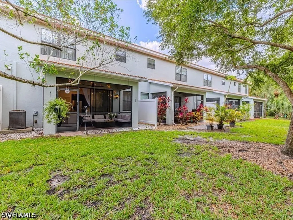 15286 Summit Place Circle Naples FL 34119