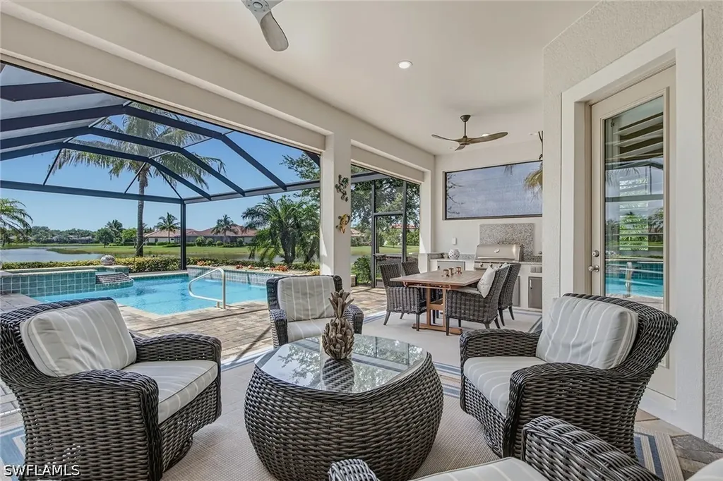 9454 Lagomar Court Naples FL 34114