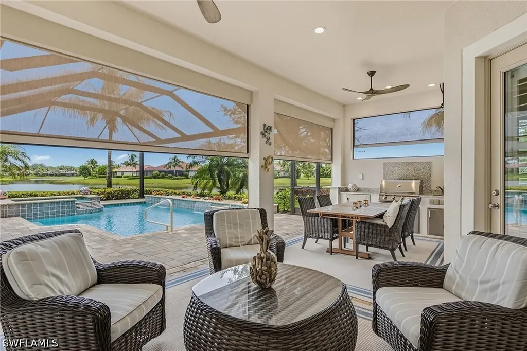 9454 Lagomar Court Naples FL 34114