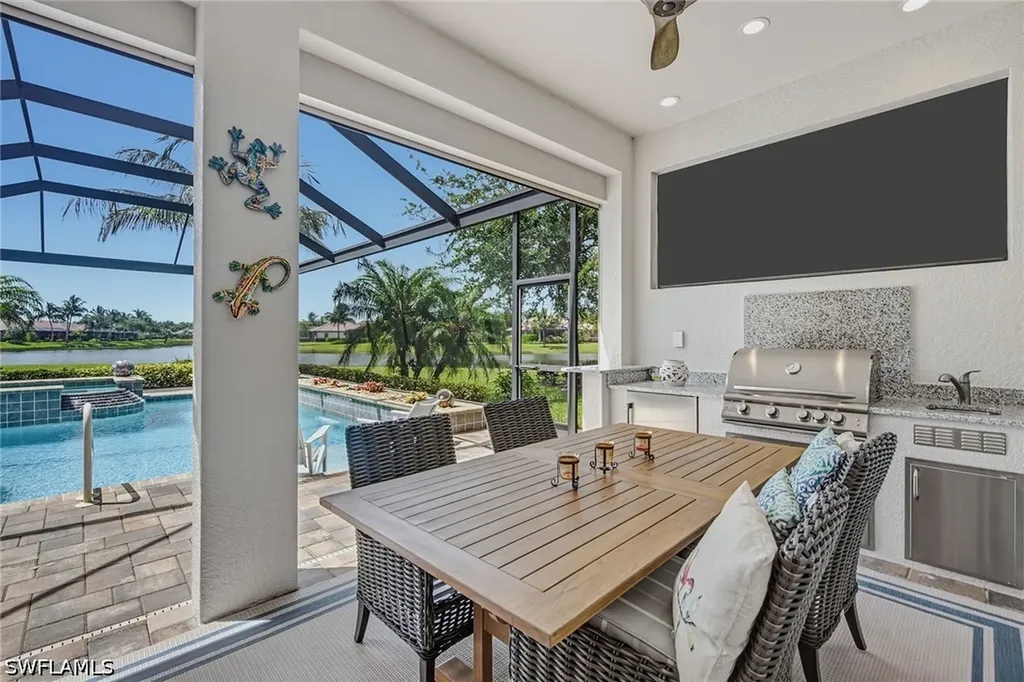 9454 Lagomar Court Naples FL 34114