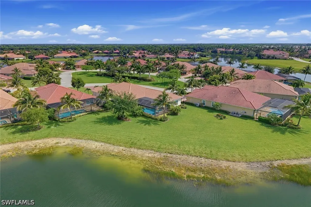 9454 Lagomar Court Naples FL 34114