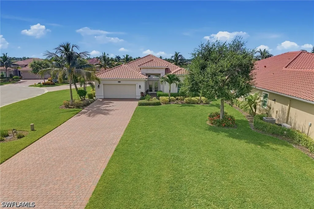9454 Lagomar Court Naples FL 34114