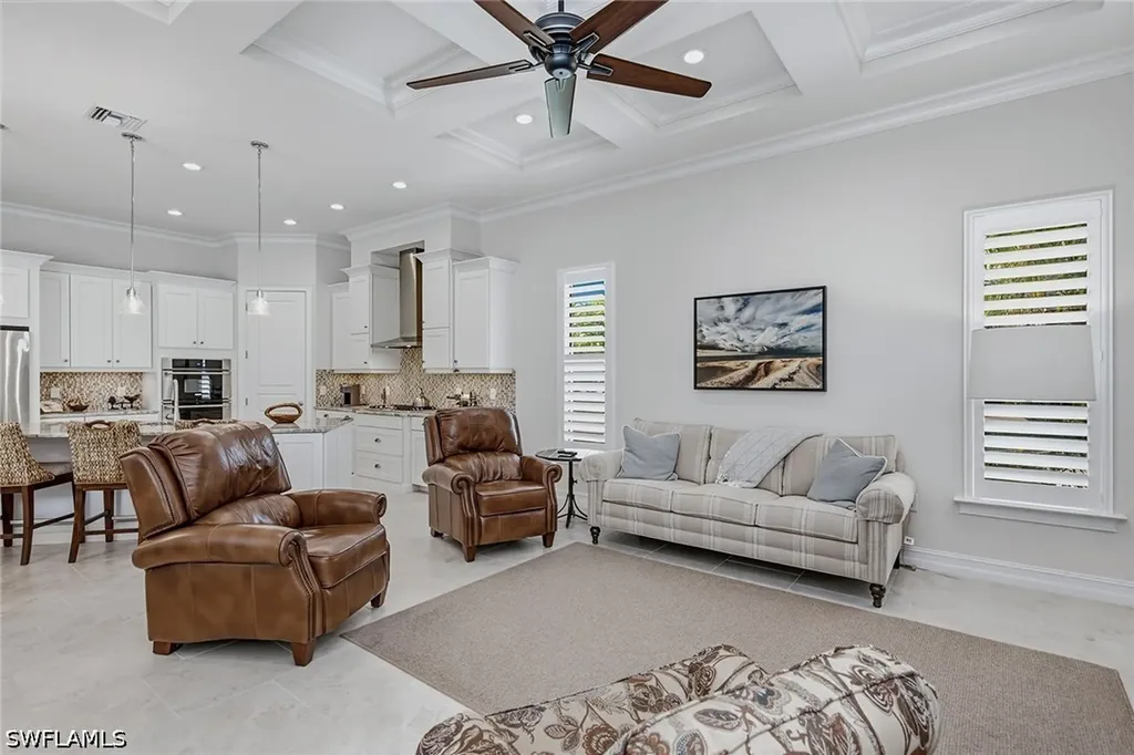 9454 Lagomar Court Naples FL 34114