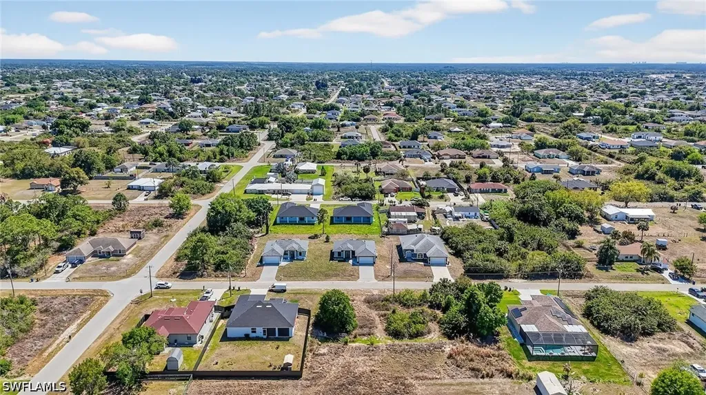 3905 11th Street SW Lehigh Acres FL 33976