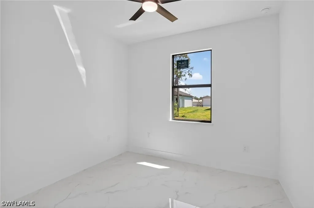 3905 11th Street SW Lehigh Acres FL 33976