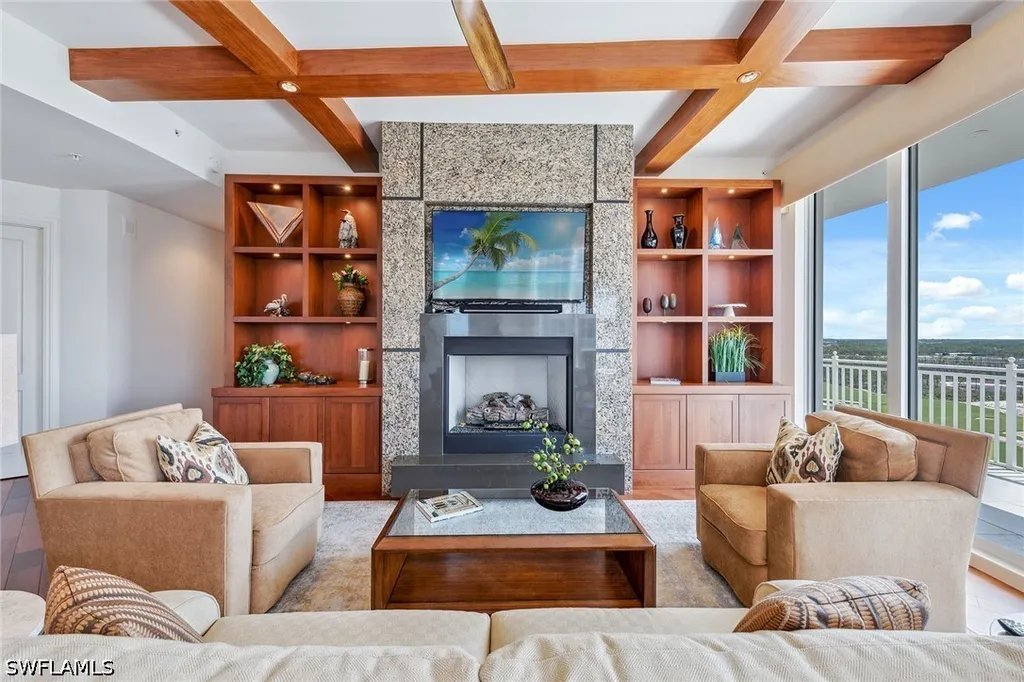 13675 Vanderbilt Drive Naples FL 34110