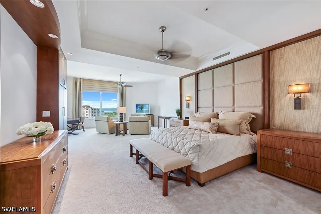 13675 Vanderbilt Drive Naples FL 34110