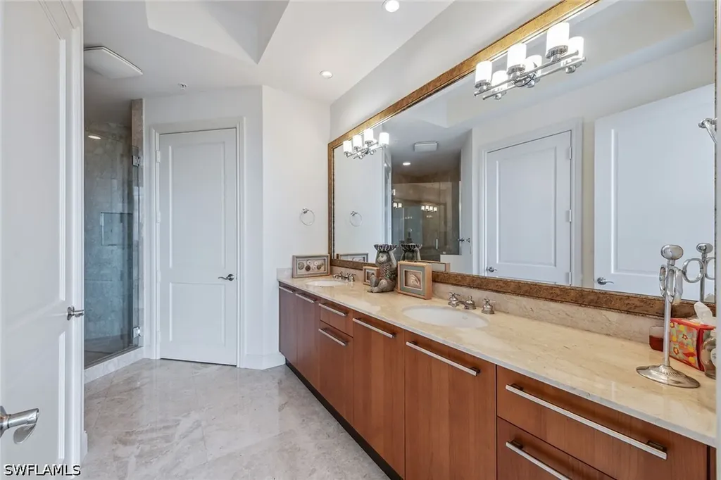13675 Vanderbilt Drive Naples FL 34110