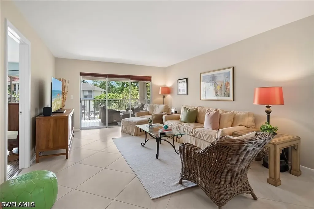 1435 Blue Point Avenue Naples FL 34102
