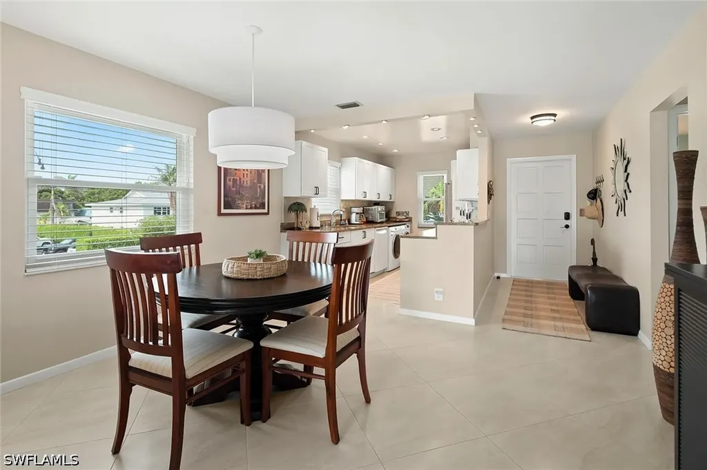 1435 Blue Point Avenue Naples FL 34102