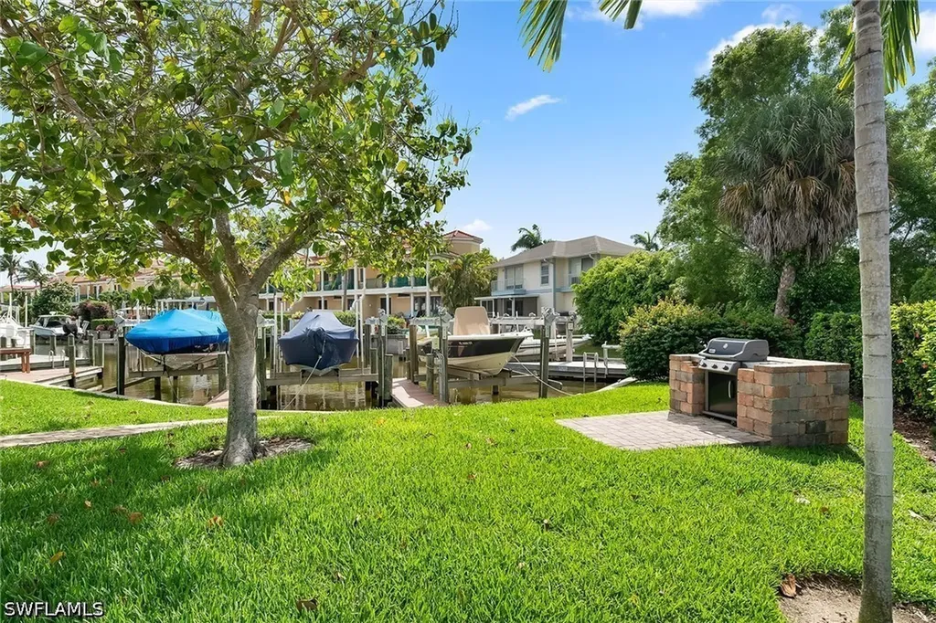 1435 Blue Point Avenue Naples FL 34102