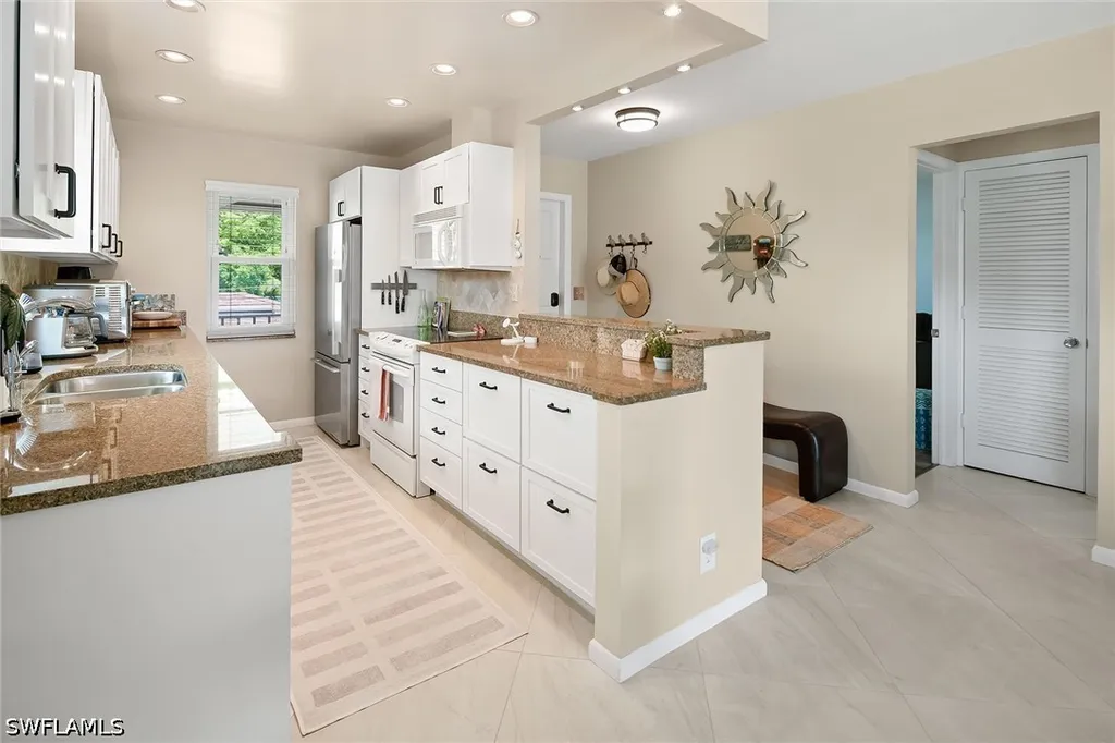 1435 Blue Point Avenue Naples FL 34102