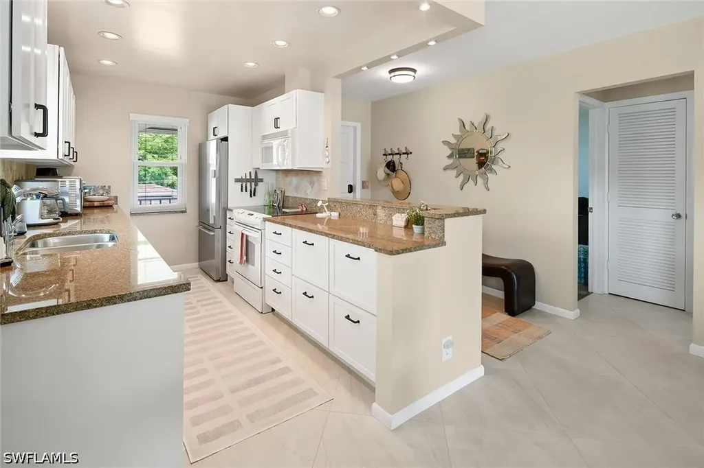 1435 Blue Point Avenue Naples FL 34102