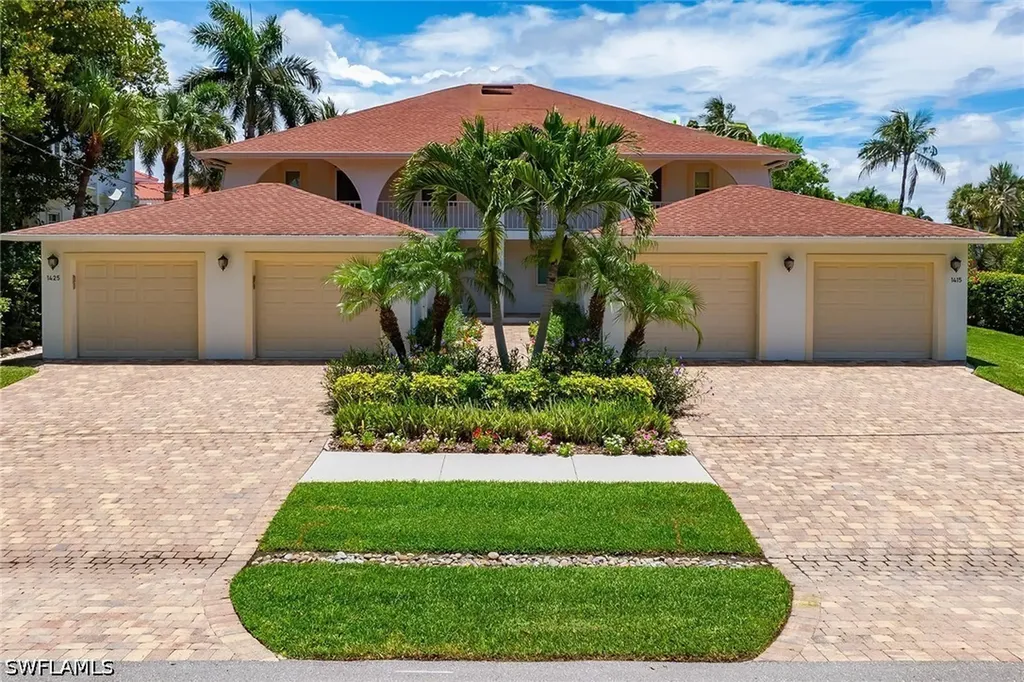 1435 Blue Point Avenue Naples FL 34102