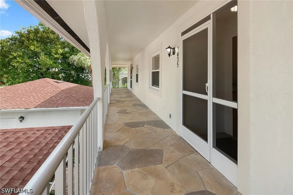 1435 Blue Point Avenue Naples FL 34102