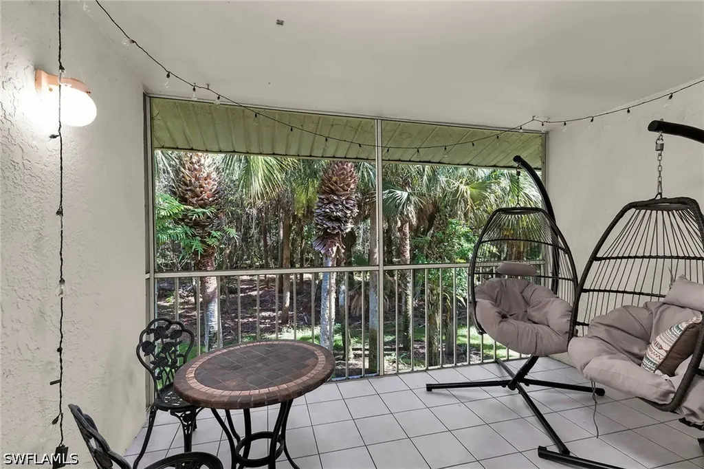 653 Squire Circle Naples FL 34104