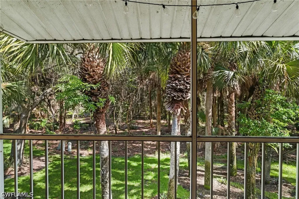 653 Squire Circle Naples FL 34104