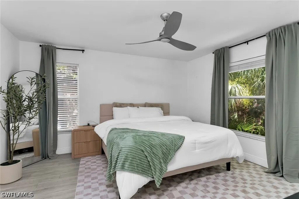 653 Squire Circle Naples FL 34104