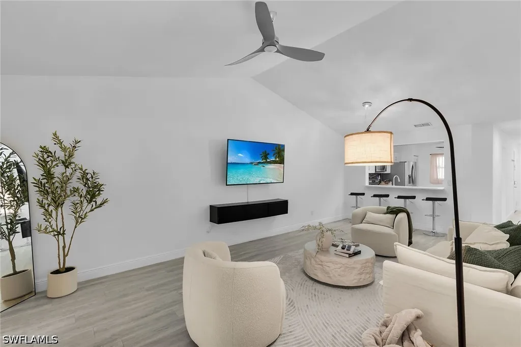653 Squire Circle Naples FL 34104