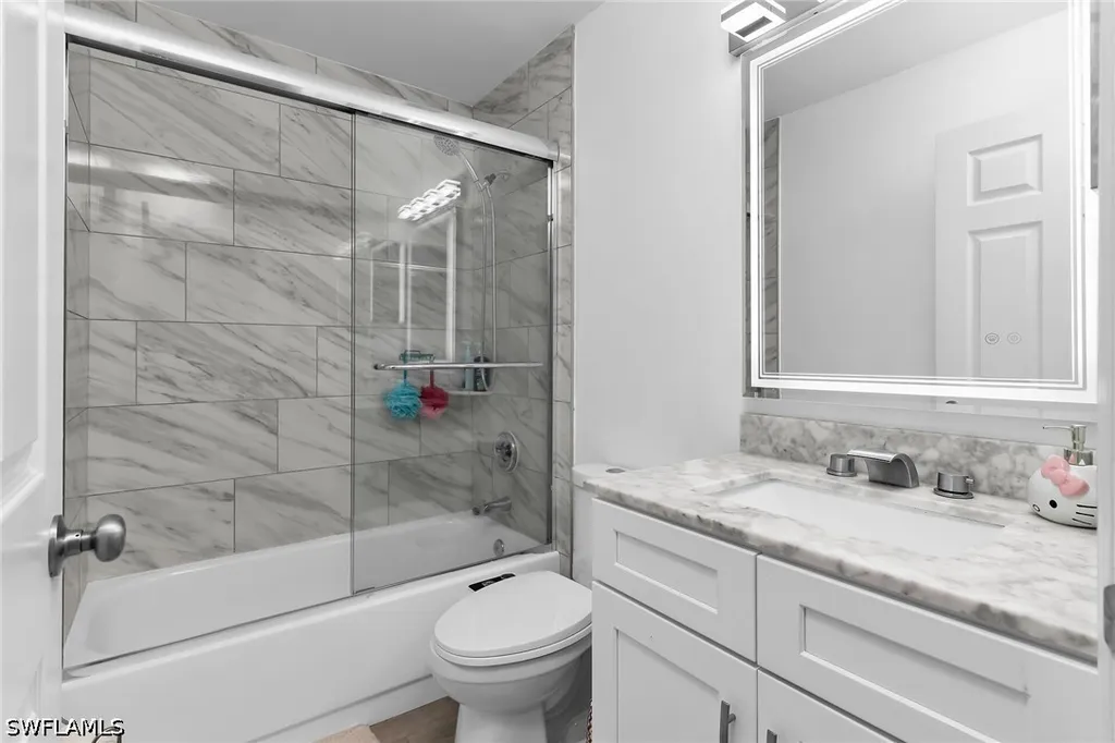 653 Squire Circle Naples FL 34104
