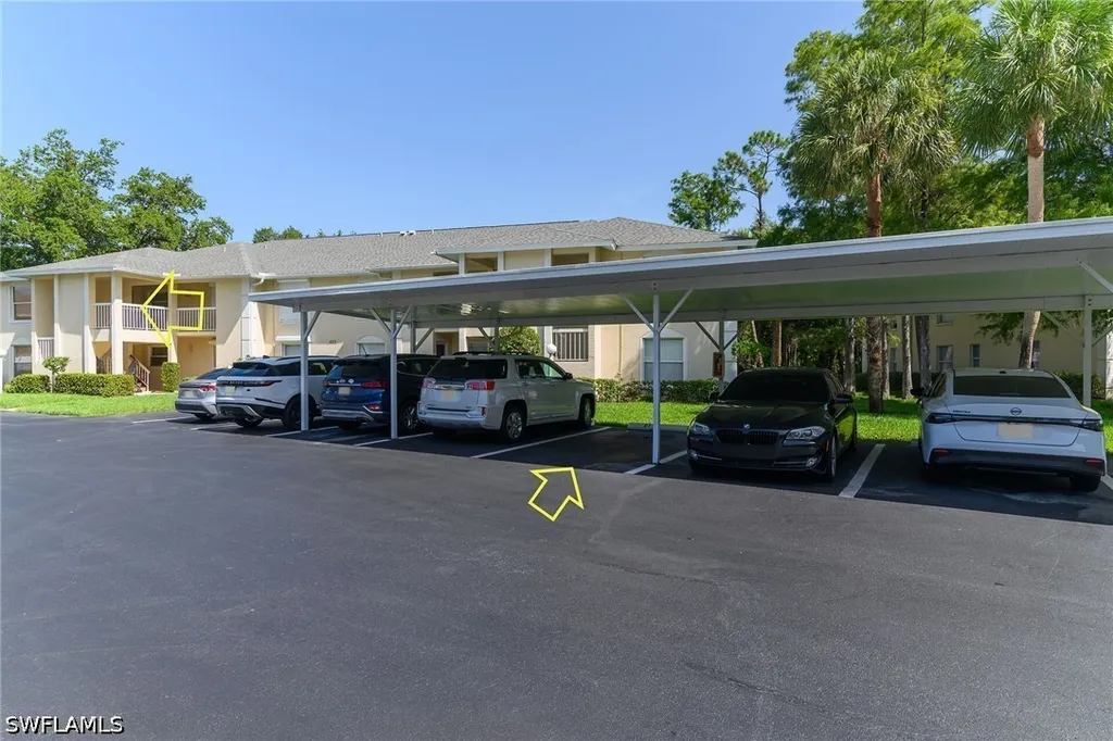 653 Squire Circle Naples FL 34104
