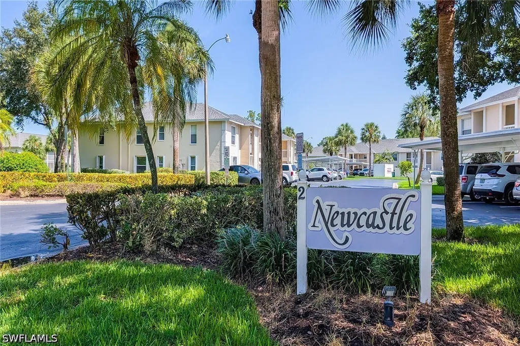 653 Squire Circle Naples FL 34104