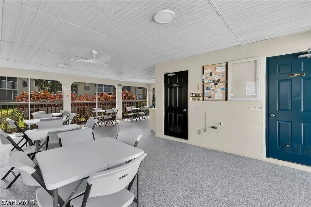 653 Squire Circle Naples FL 34104