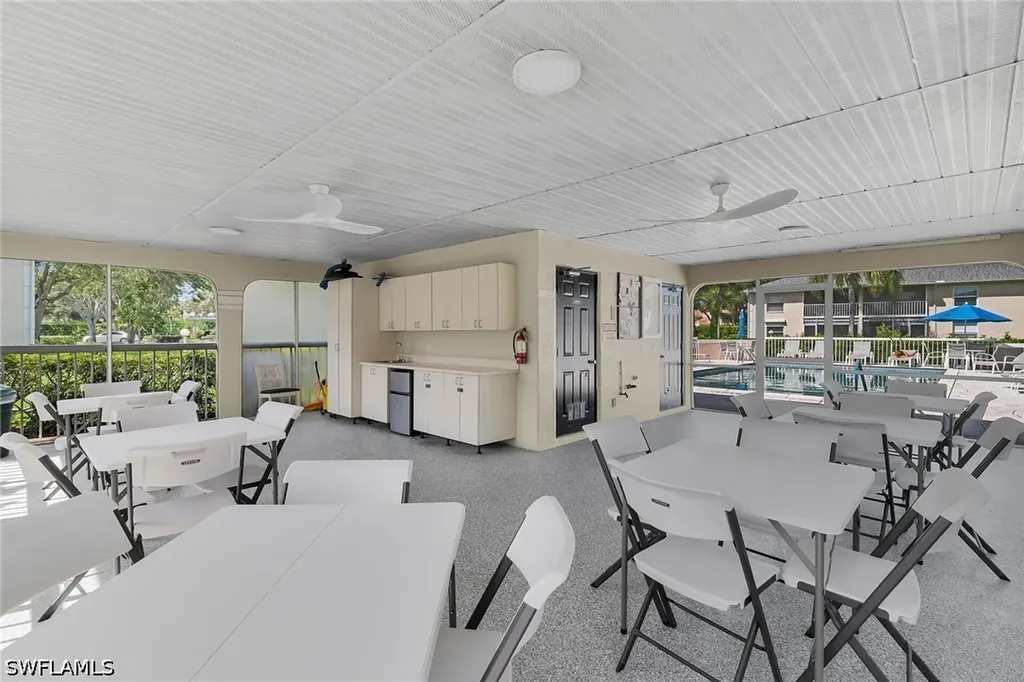 653 Squire Circle Naples FL 34104
