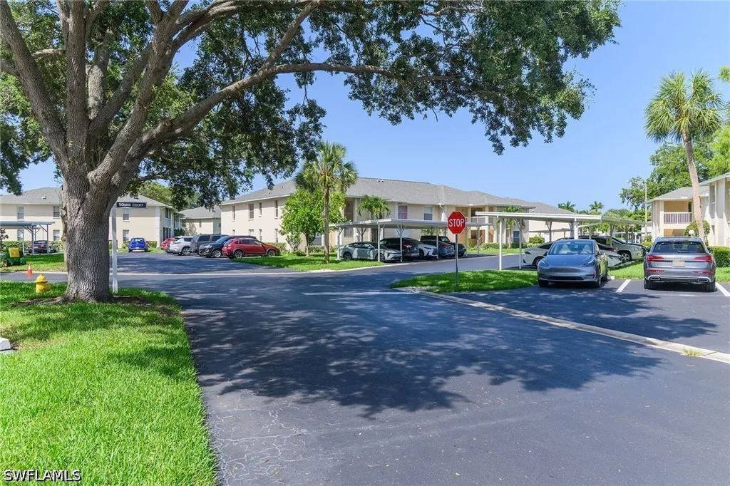 653 Squire Circle Naples FL 34104