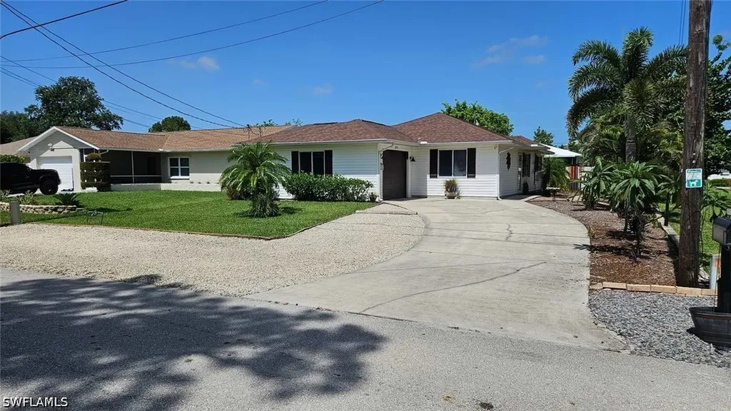 27142 Jackson Avenue Bonita Springs FL 34135