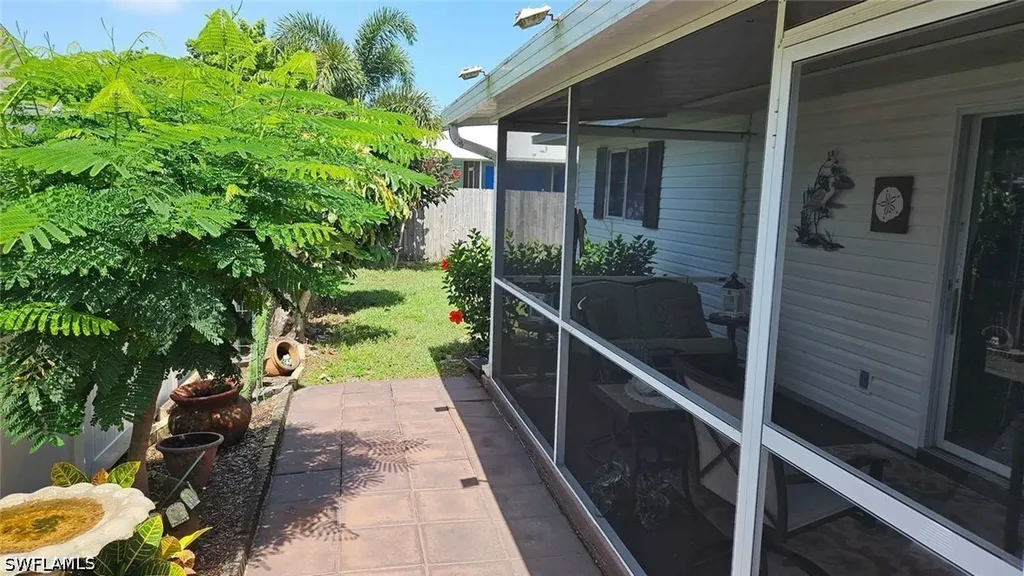 27142 Jackson Avenue Bonita Springs FL 34135