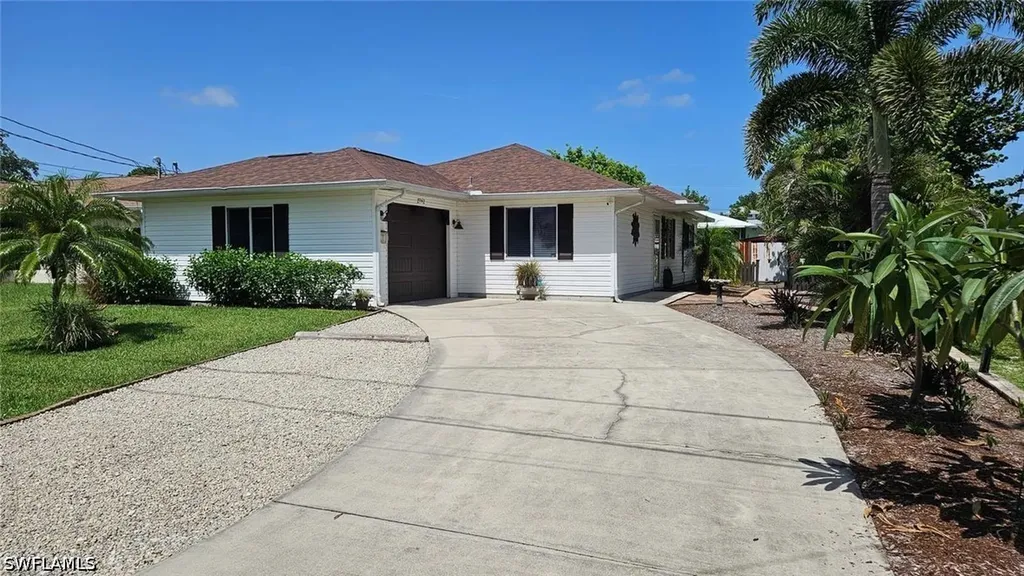 27142 Jackson Avenue Bonita Springs FL 34135