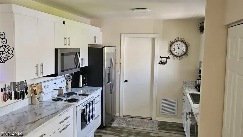 27142 Jackson Avenue Bonita Springs FL 34135