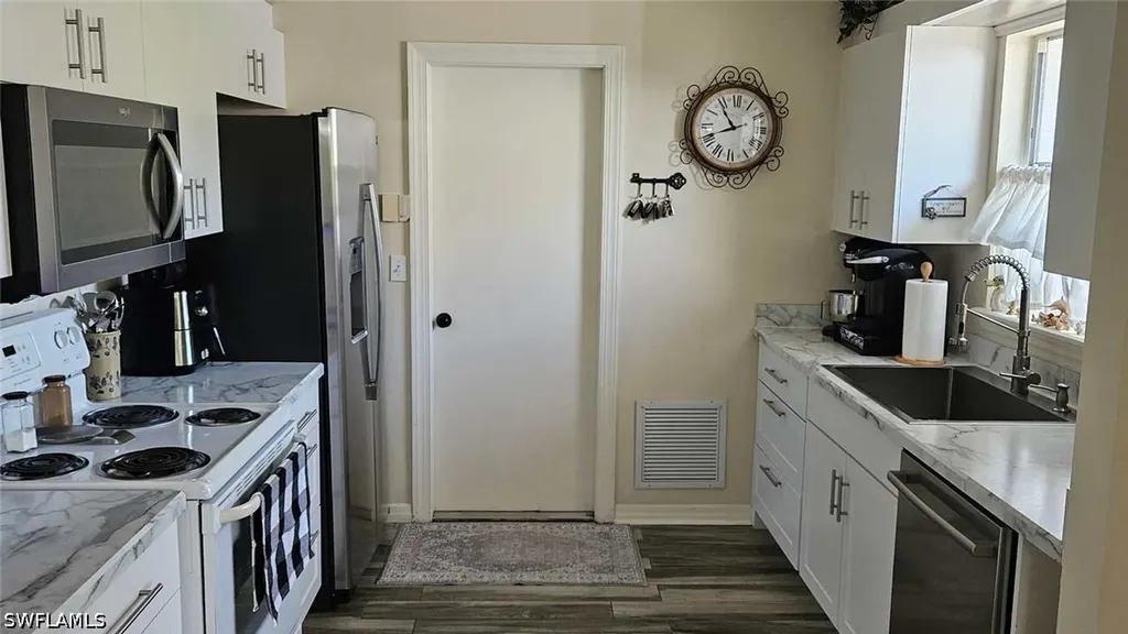 27142 Jackson Avenue Bonita Springs FL 34135