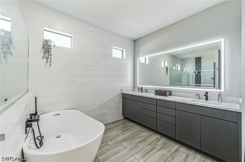 4618 Catalina Lane Bonita Springs FL 34134