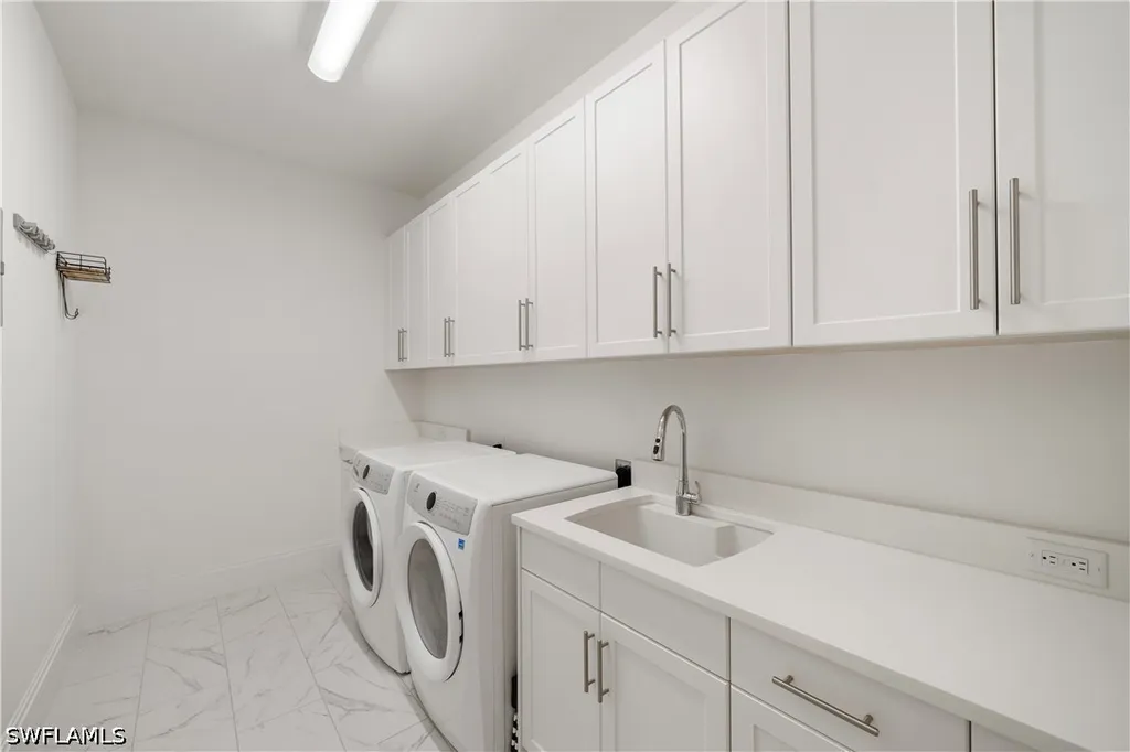 875 6th Avenue S Naples FL 34102