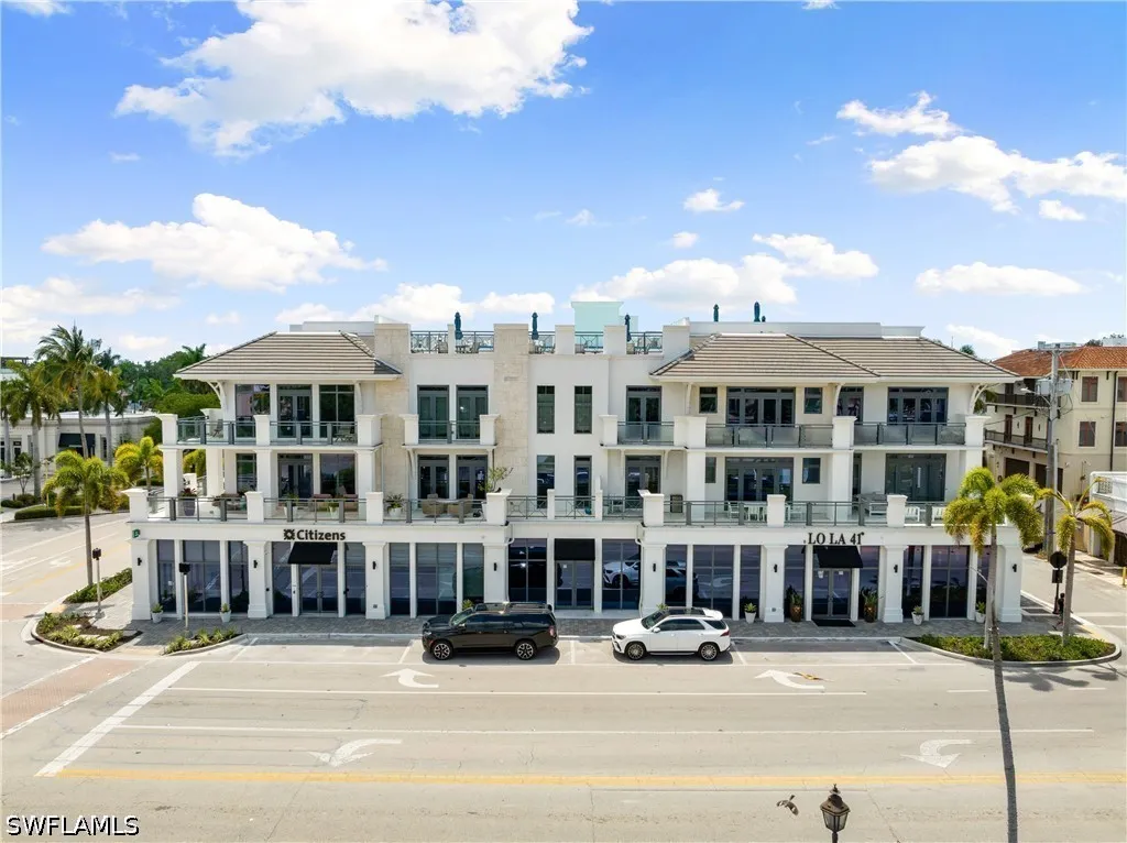 875 6th Avenue S Naples FL 34102