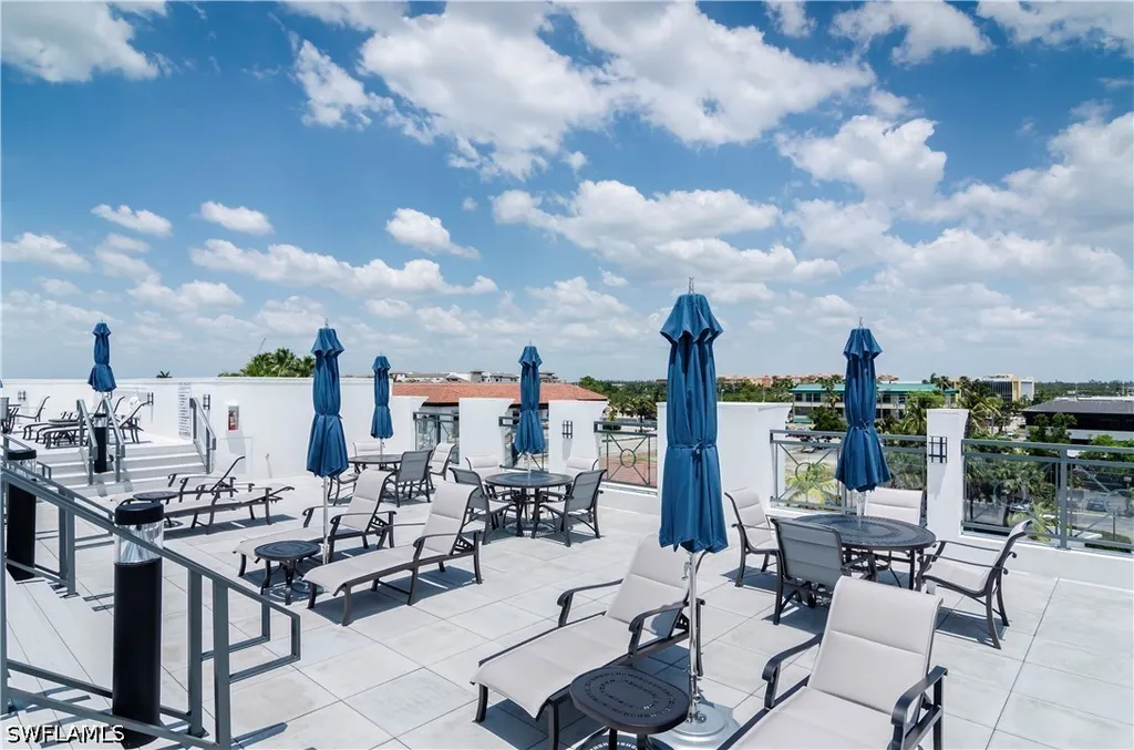 875 6th Avenue S Naples FL 34102