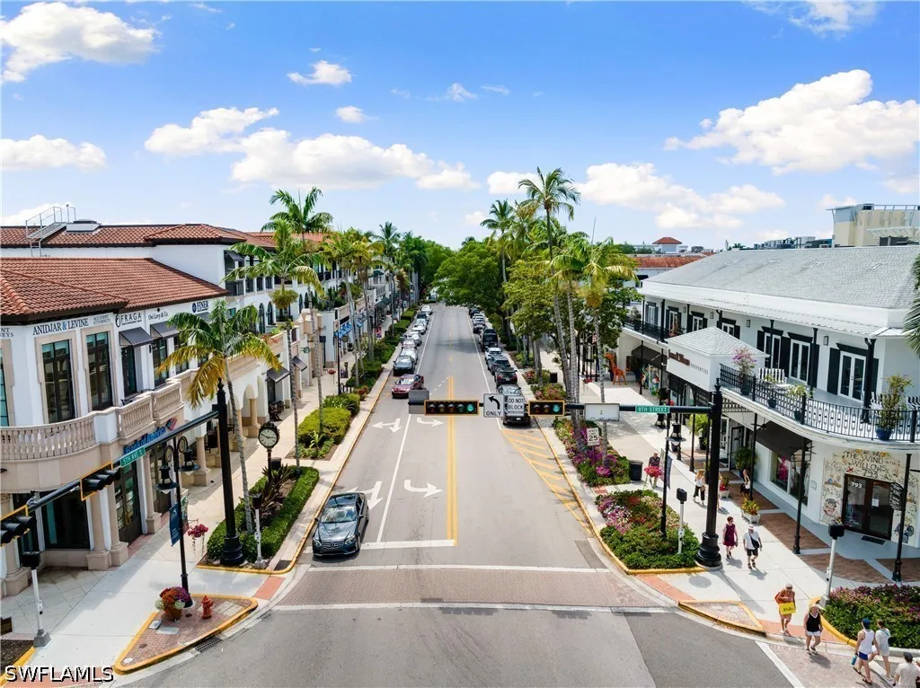 875 6th Avenue S Naples FL 34102