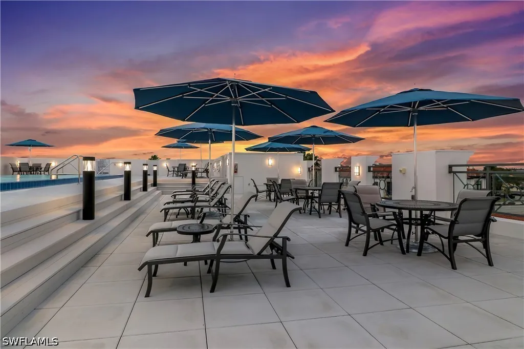 875 6th Avenue S Naples FL 34102