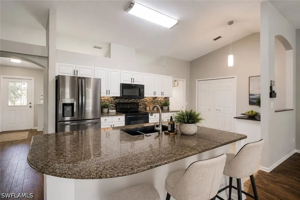 921 47th Avenue NE Naples FL 34120