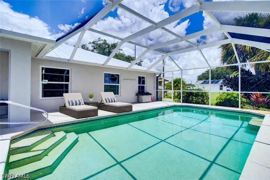 921 47th Avenue NE Naples FL 34120
