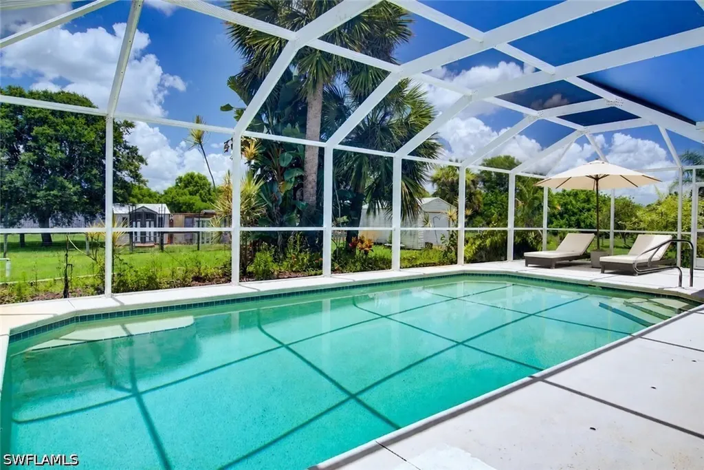 921 47th Avenue NE Naples FL 34120