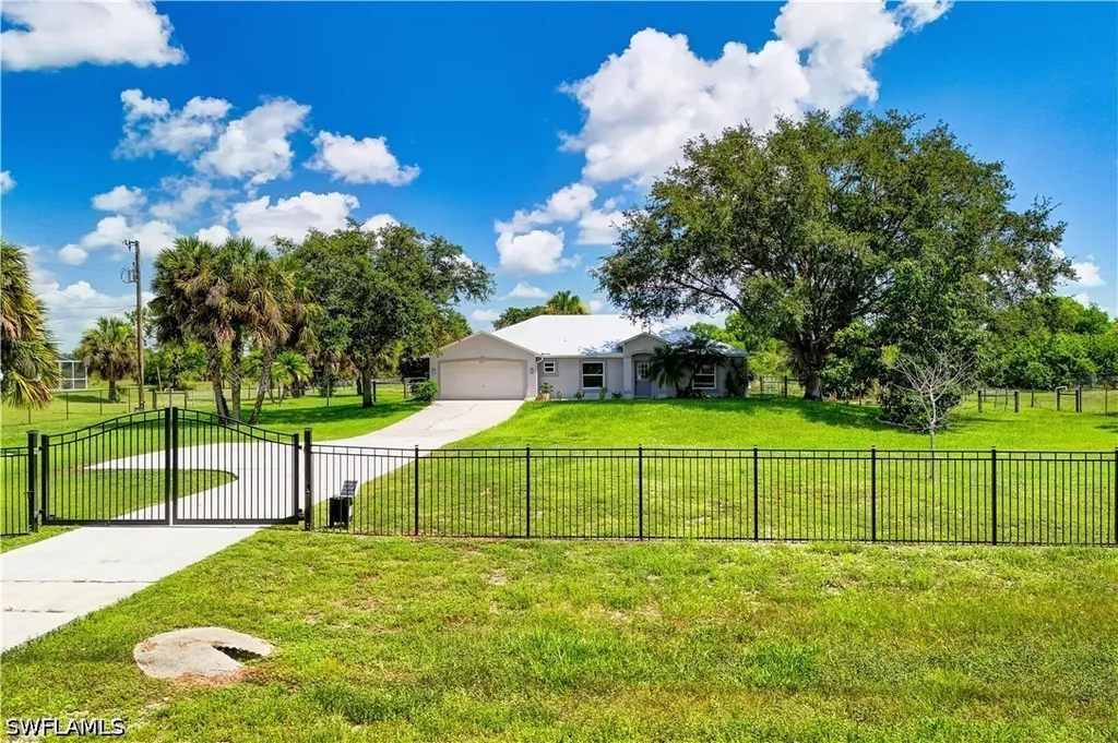 921 47th Avenue NE Naples FL 34120