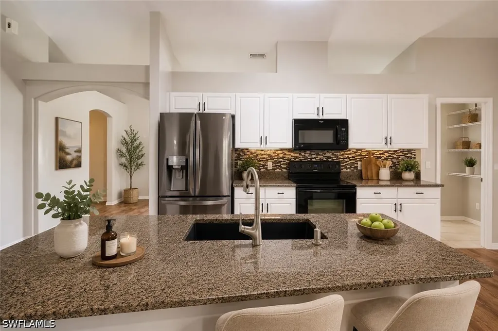 921 47th Avenue NE Naples FL 34120