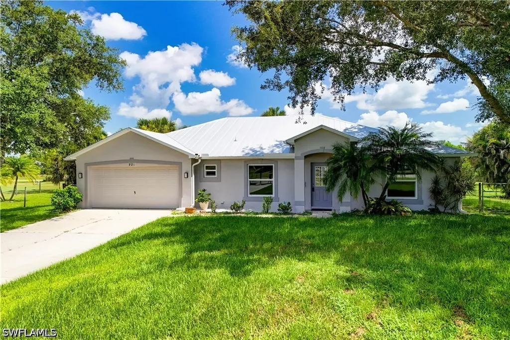 921 47th Avenue NE Naples FL 34120