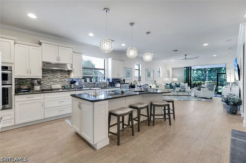 16345 Camden Lakes Circle Naples FL 34110
