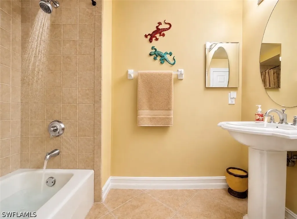 1277 Rialto Way Naples FL 34114